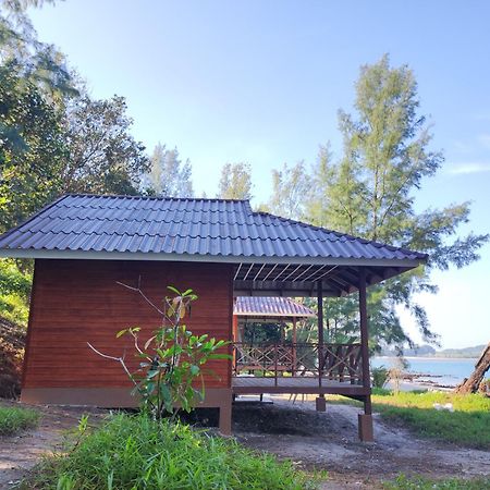 Jansom Bungalow 2 Koh Phayam Exterior foto