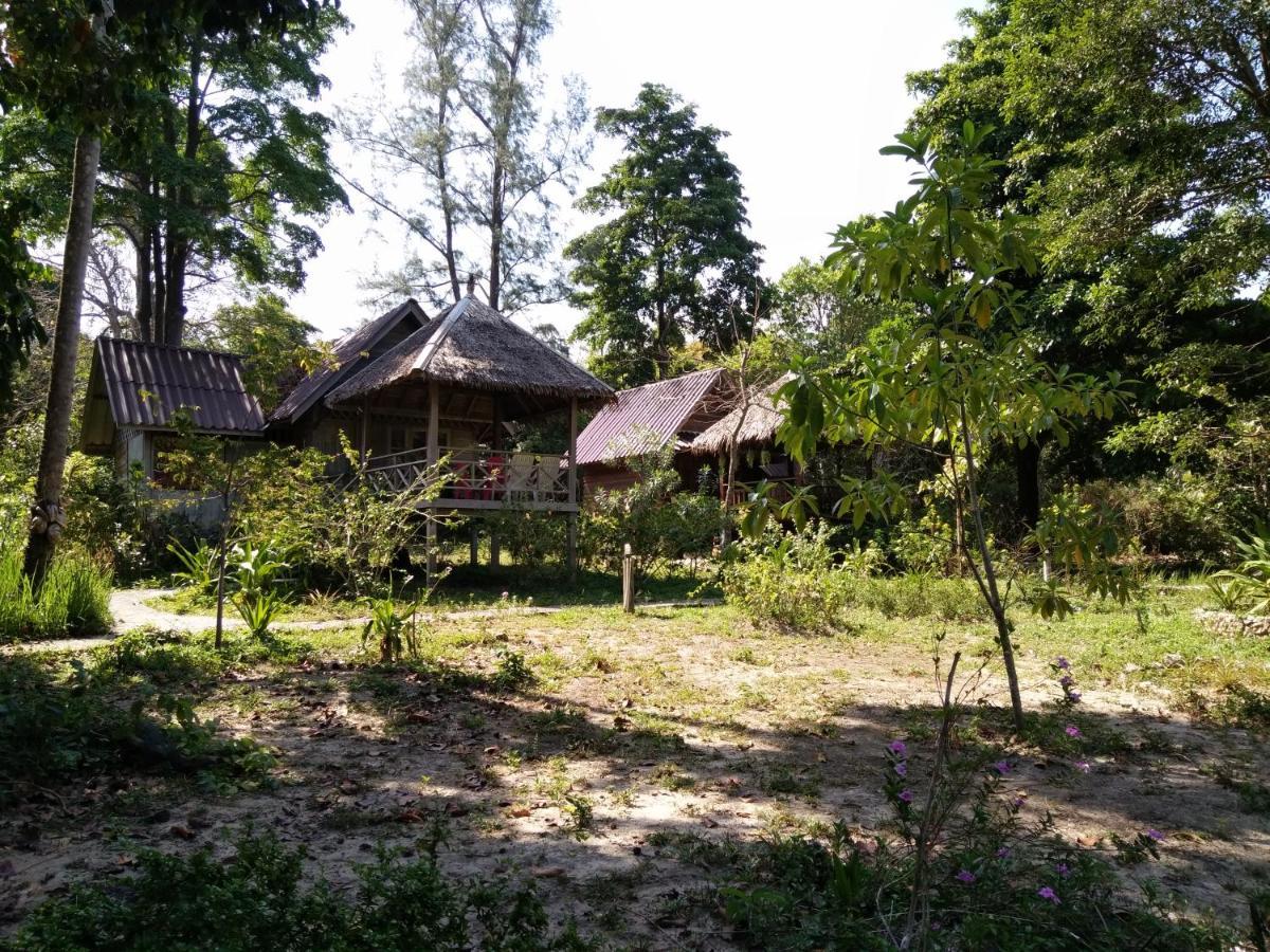 Jansom Bungalow 2 Koh Phayam Exterior foto